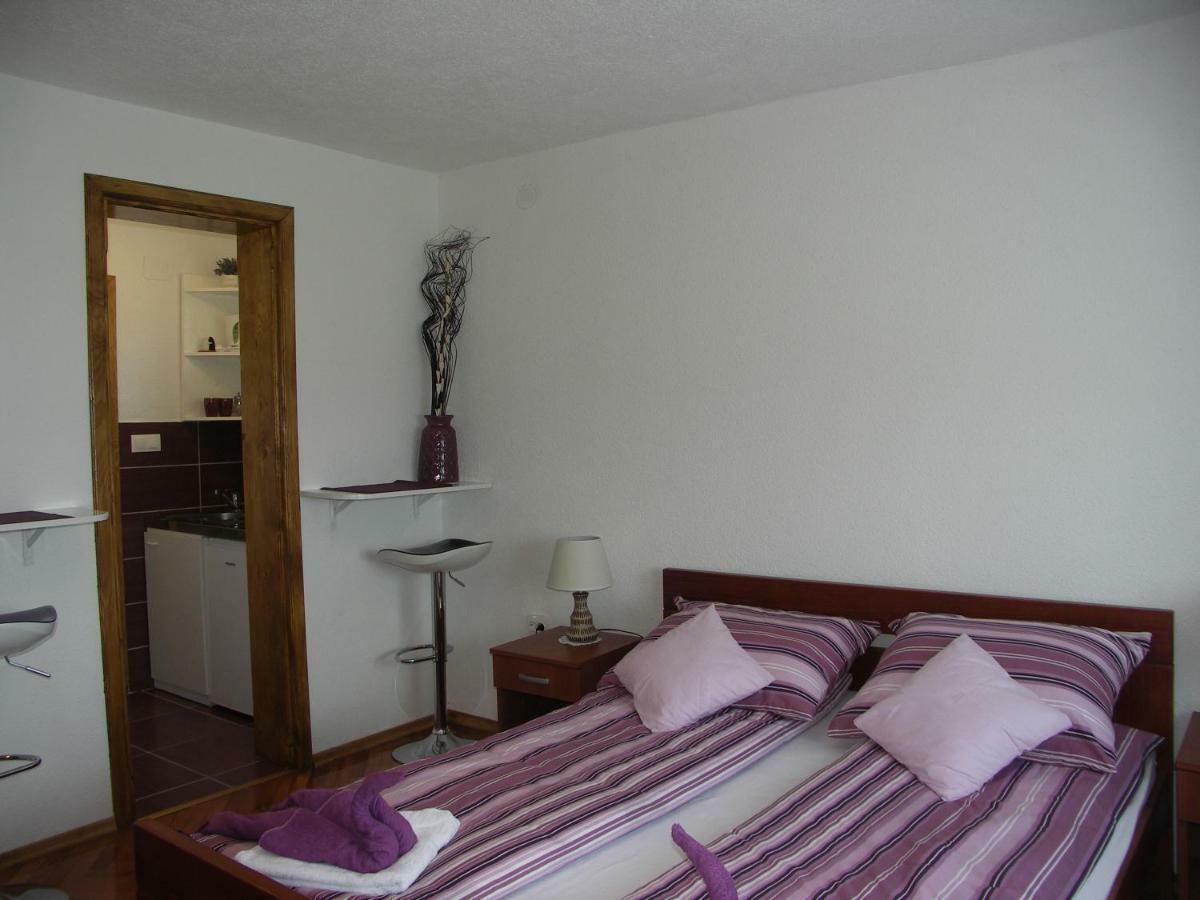 קורניצה Apartments Zegarac House מראה חיצוני תמונה