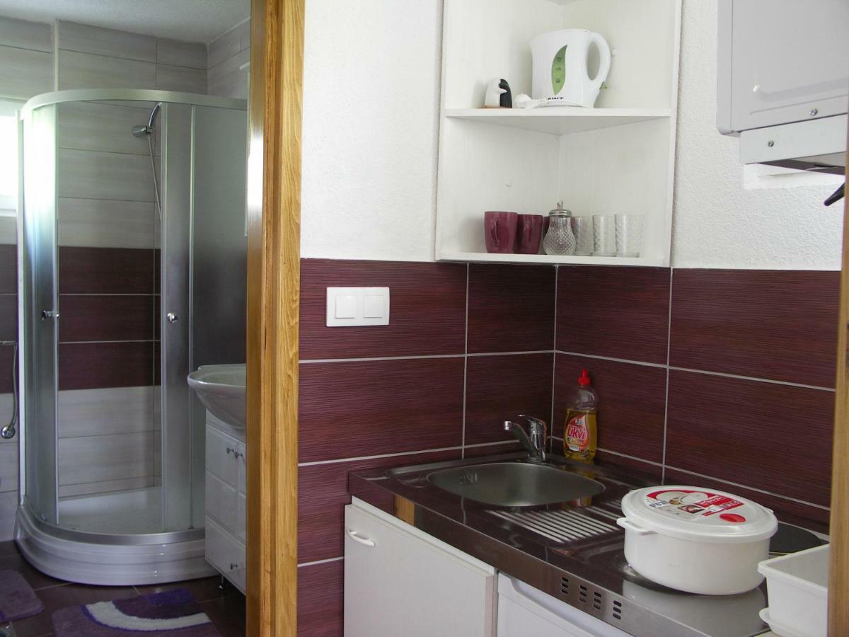 קורניצה Apartments Zegarac House מראה חיצוני תמונה